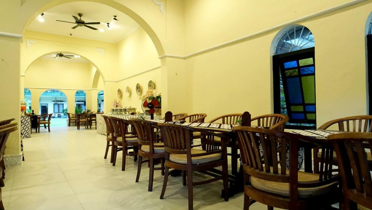 Diana Malioboro Hotel Jogja Yogyakarta Exterior foto