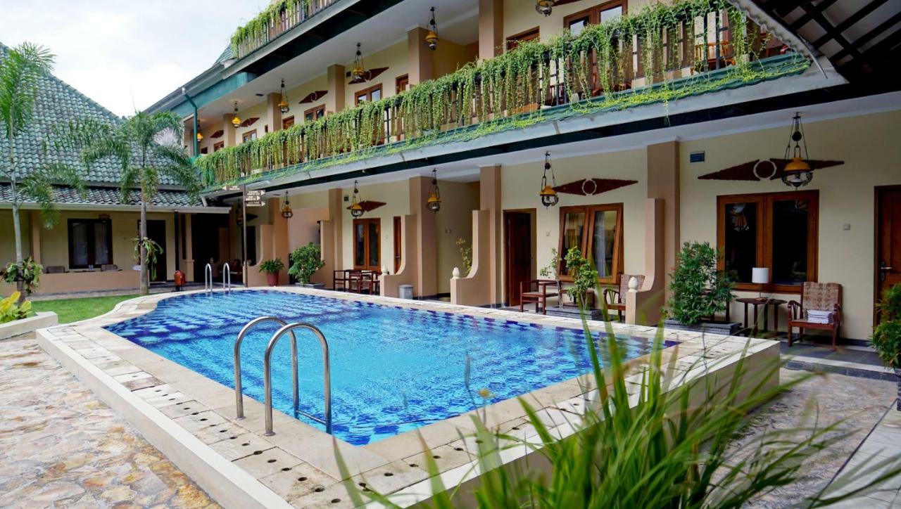 Diana Malioboro Hotel Jogja Yogyakarta Exterior foto